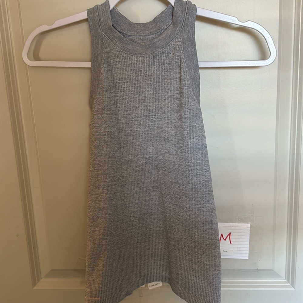 Lululemon gray tank